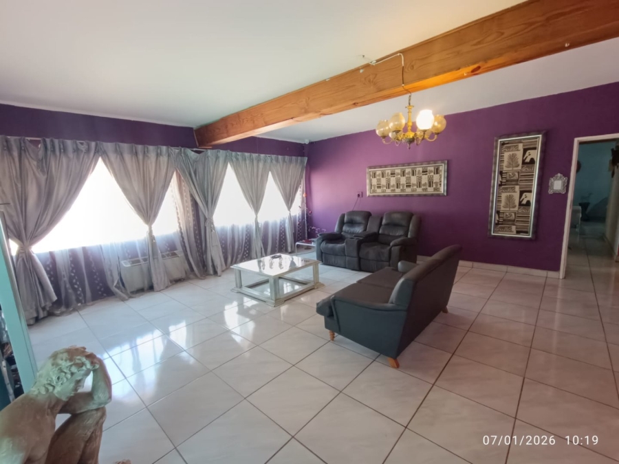 5 Bedroom Property for Sale in Wilkeville North West